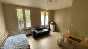 Big student rooms for rent
